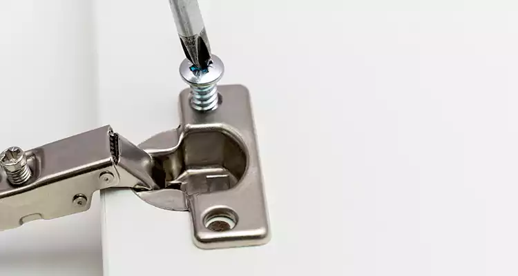 Screen Door Hinge Repair in San Leandro, CA