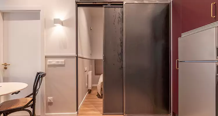 We Fix Closet Sliding Door in San Leandro, CA 