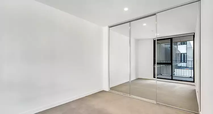 Why Homeowners Choose Us for Sliding Mirror Door Replacement in San Leandro, CA
